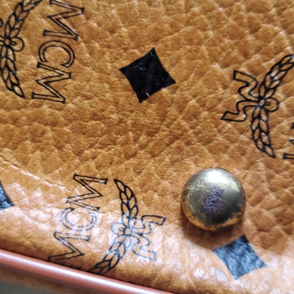 💥💥SOLD💥💥 MCM 40 Duffle bag. - Picture 12 of 16